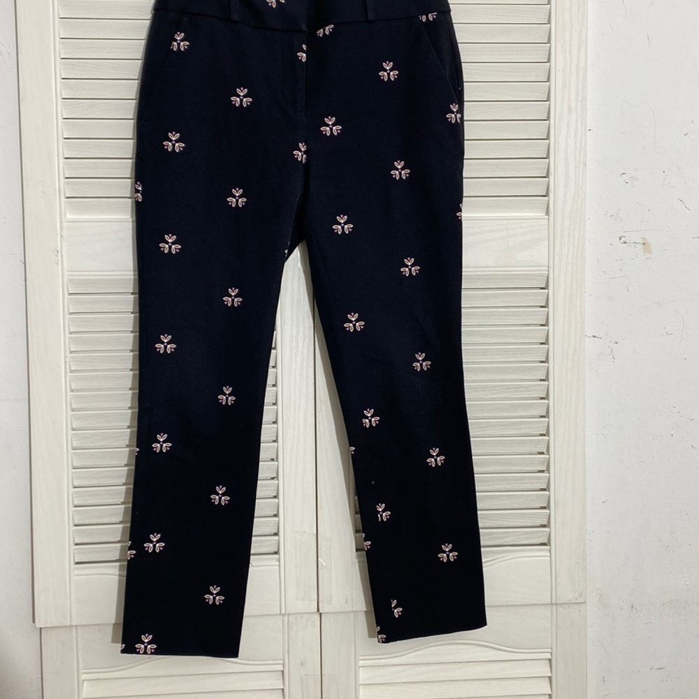 Ladies pants the loft size 4